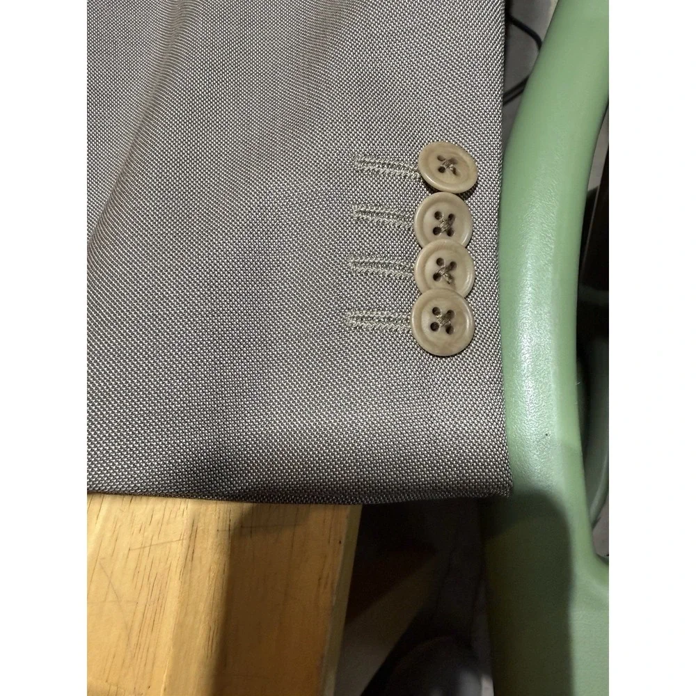 Armani Collezioni Gray Sport Coat Blazer 42R Italy Wool Silk 3 Button Mens